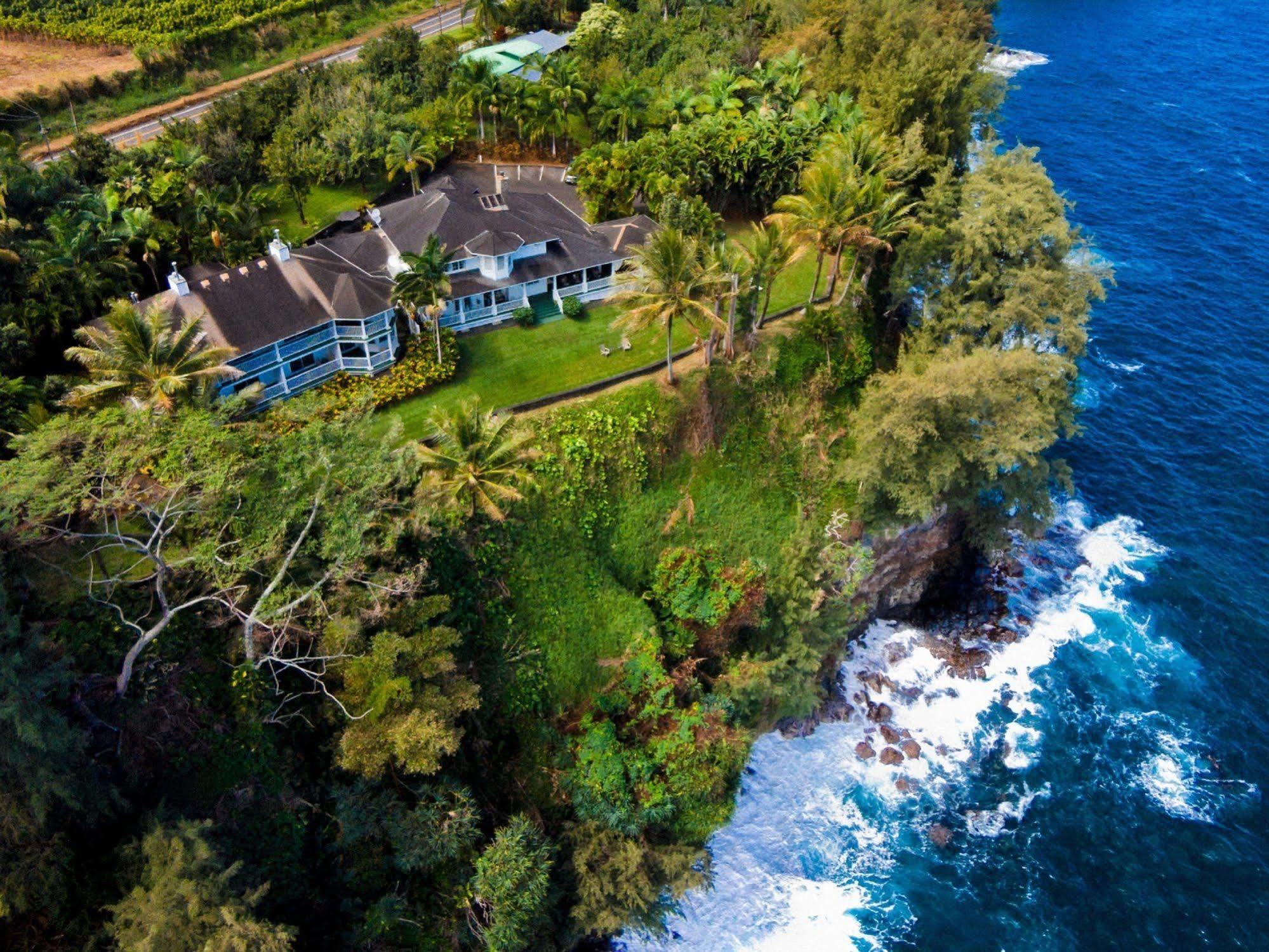 The Palms Cliff House Inn Honomu Екстериор снимка